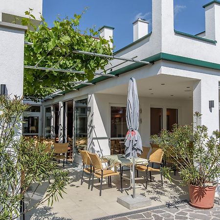 Hotel Zachs Санкт Маргаретен им Бургенланд Екстериор снимка