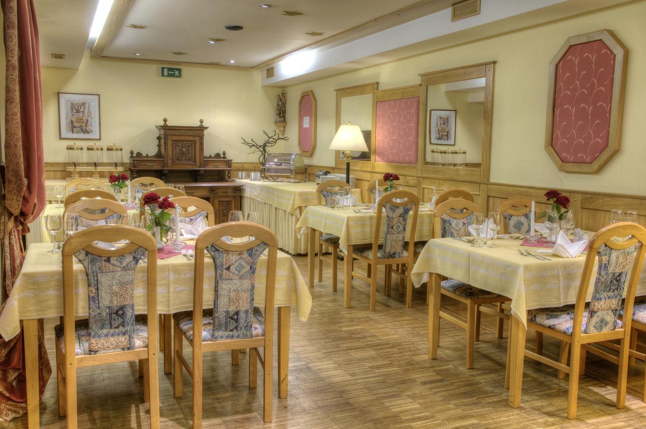 Hotel Zachs Санкт Маргаретен им Бургенланд Екстериор снимка