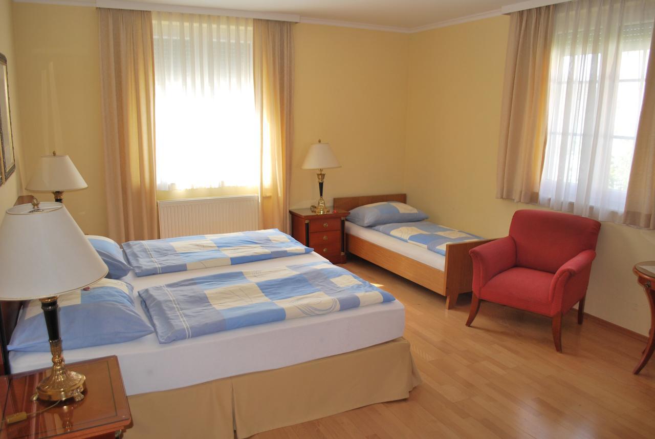 Hotel Zachs Санкт Маргаретен им Бургенланд Екстериор снимка