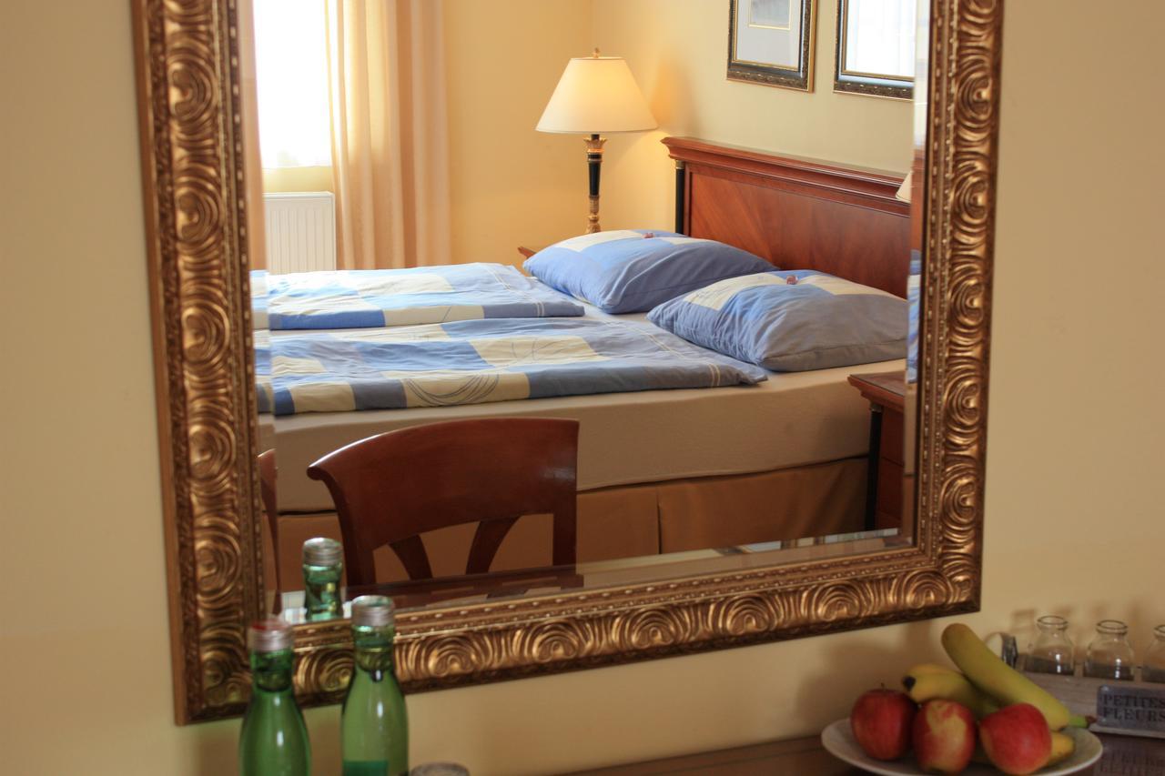 Hotel Zachs Санкт Маргаретен им Бургенланд Екстериор снимка