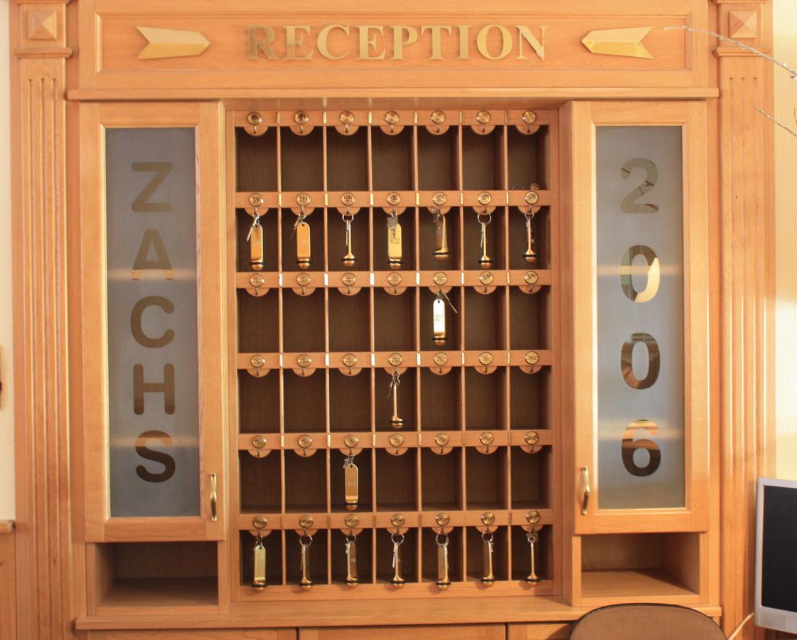 Hotel Zachs Санкт Маргаретен им Бургенланд Екстериор снимка